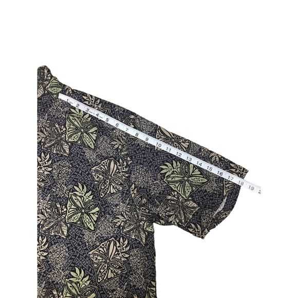 Tommy Bahama Mens 100% Silk Hawaiian Short Sleeve Button Up Shirt size Medium - Picture 13 of 13